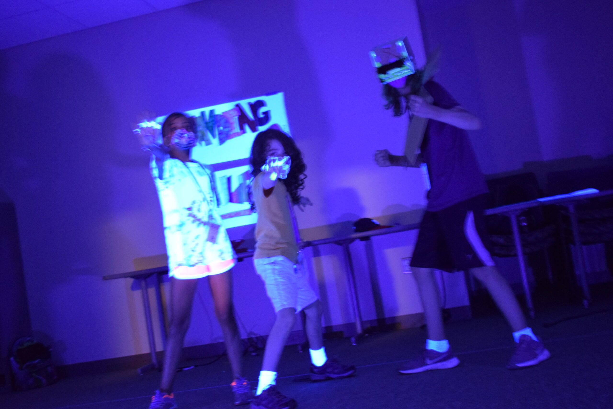 actors in blacklight